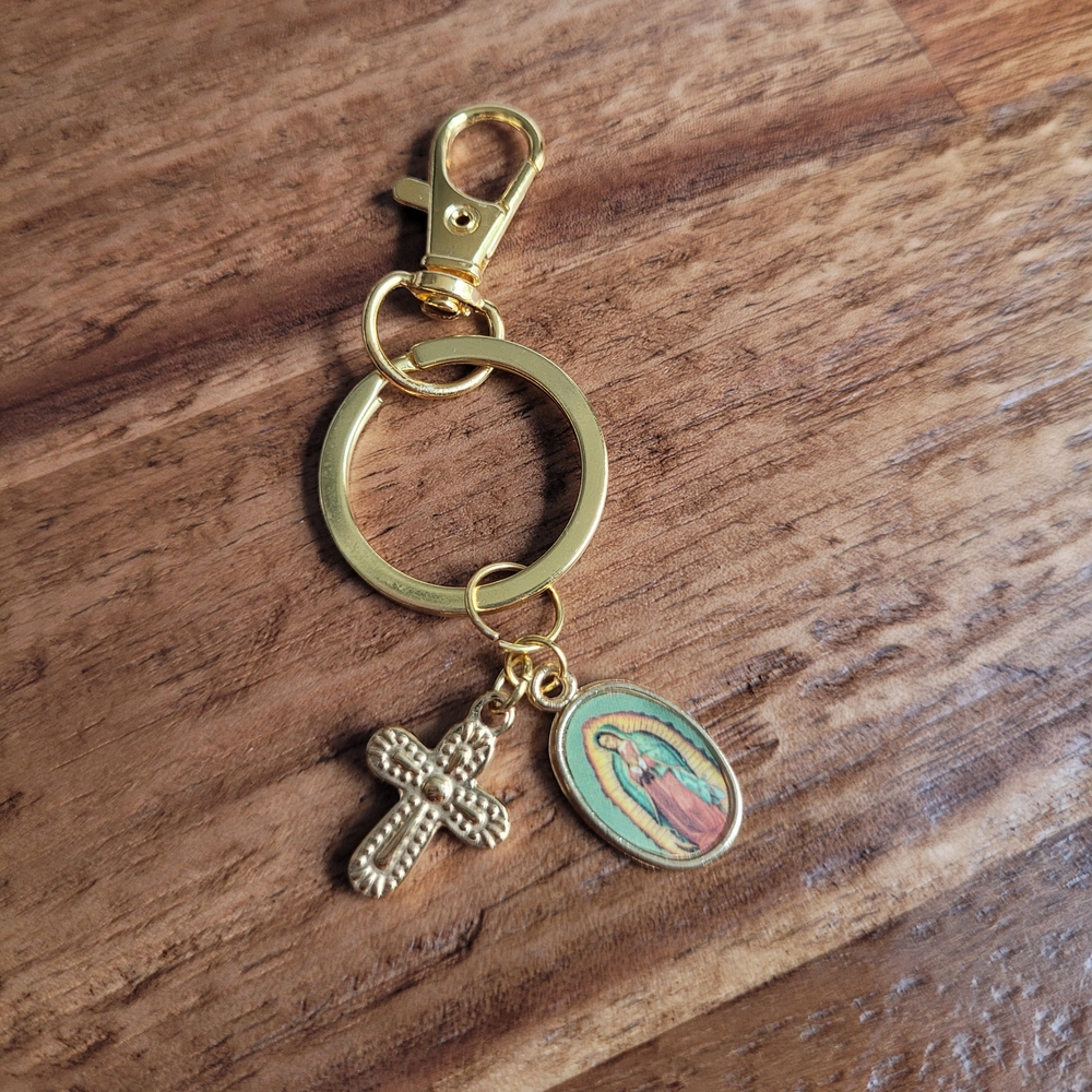 NWT Gold Tone Keychain with Cross and Religious Charm